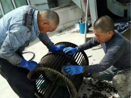 陸軍總院煙（yān）道風機清（qīng）洗.jpg